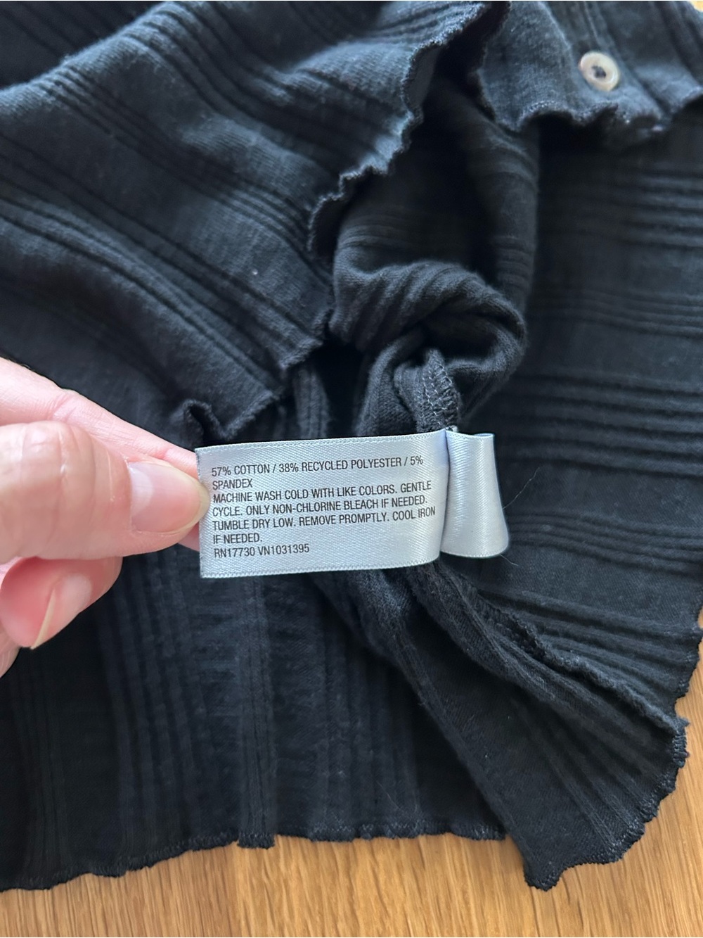 Universal Thread Black Ribbed Sleeveless Button-Front Top - Picture 4 of 4